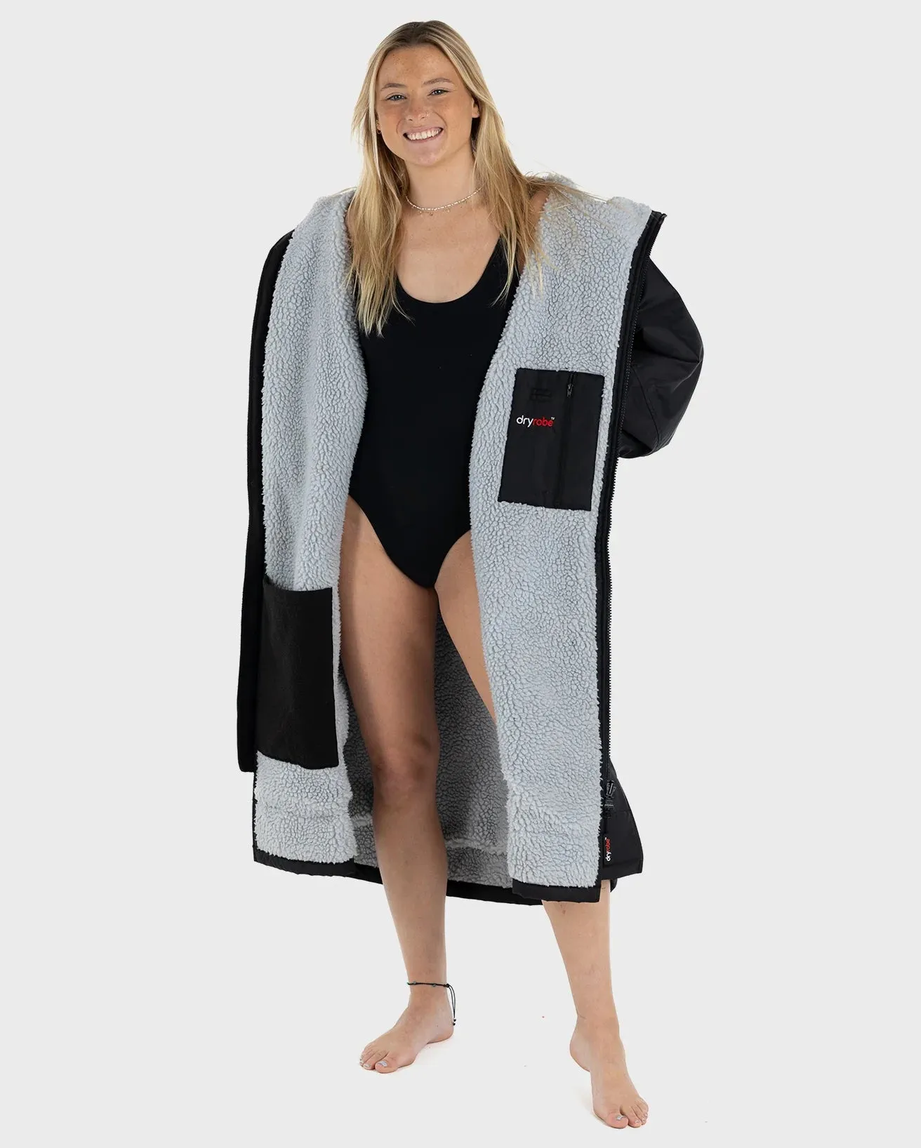 Advance Long Sleeved (2022) in Black & Grey