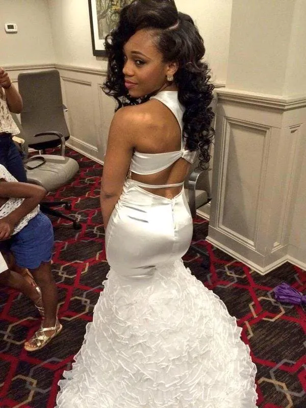 Bridelily New Arrival Sexy Mermaid Prom Dress Tiered Crystal White 2019 Evening Gown